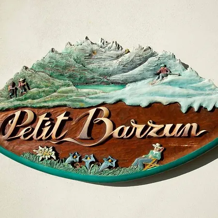 Comfortable Petit Barzun, In The Parc National Pyrenees 펜션