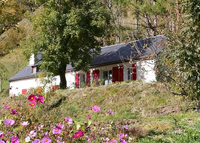 Comfortable Petit Barzun, In The Parc National Pyrenees 펜션