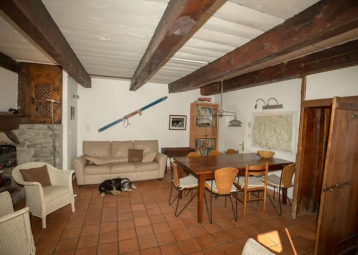 Comfortable Petit Barzun, In The Parc National Pyrenees 바레즈